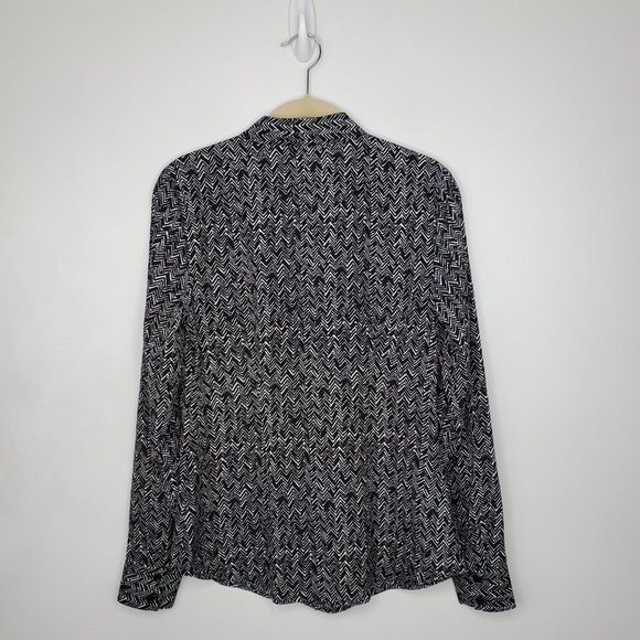 Ann Taylor Factory Black White Chevron Button Up Career Blouse Top Size 0 - Picture 6 of 11